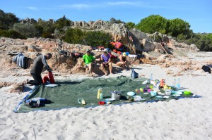 Pause casse croûte du midi dans l'Anse de Rondinara le 20 octobre